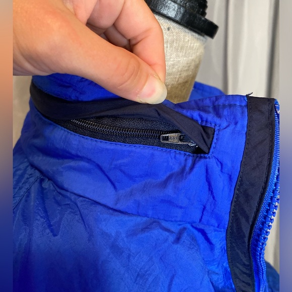 Vintage Nike windbreaker! - Picture 13 of 13